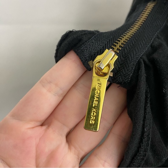 Michael Kors short sleeve zippered ruched black top size small - Picture 5 of 5